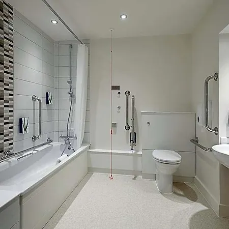 Premier Inn London Bank-3