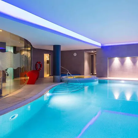 Novotel Edinburgh Centre-3