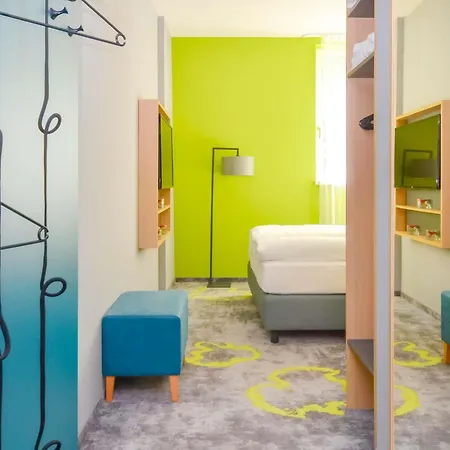 Ibis Styles Stuttgart Vaihingen-3