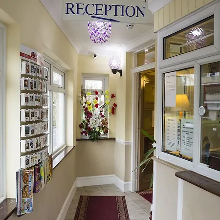 Cricklewood Lodge Hotel-3