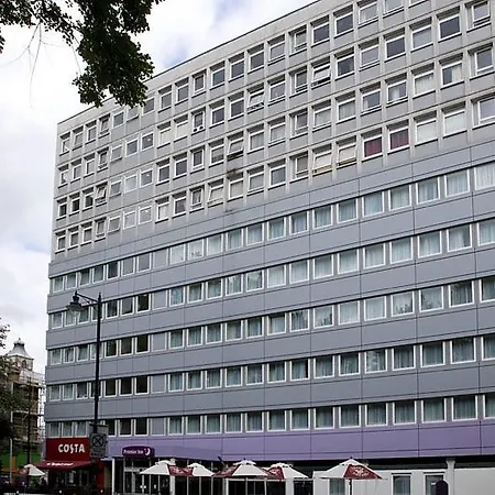 Premier Inn London Euston-3