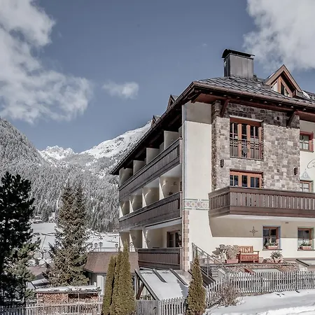 Hotel Garni Caroline-2