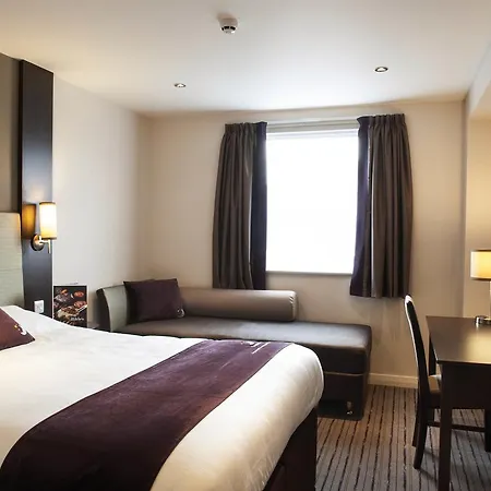 Premier Inn London Clapham-2