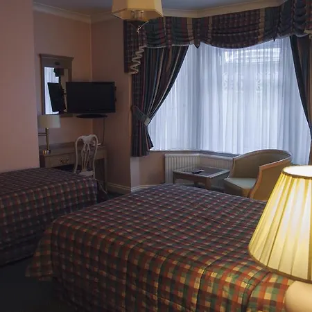 Her Majesty Hotel-2