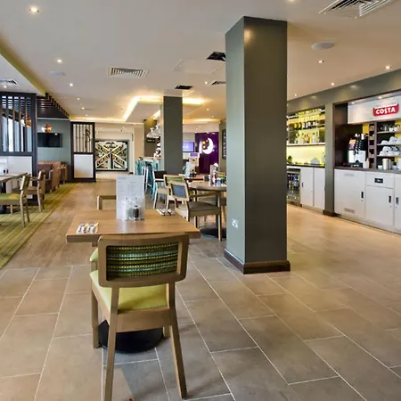 Premier Inn London Eltham-2