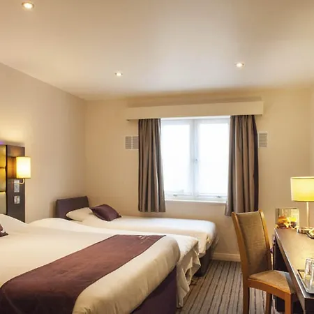 Premier Inn London Brixton-2