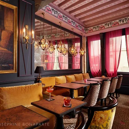Hotel De Josephine Bonaparte-3