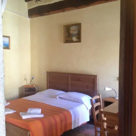 Campo De' Fiori Prestige Rooms-2