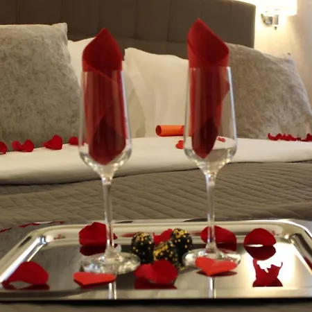 River Luxury Suites-2