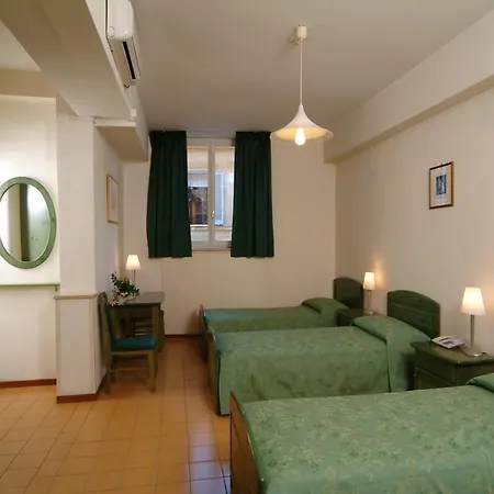 Casa Di Santa Francesca Romana A Ponte Rotto-3
