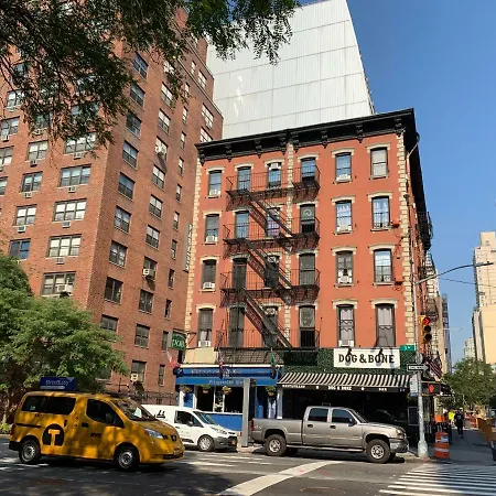 Carlton Arms Hotel-2