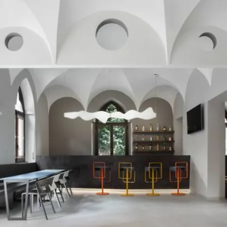 Babila Hostel & Bistrot-3