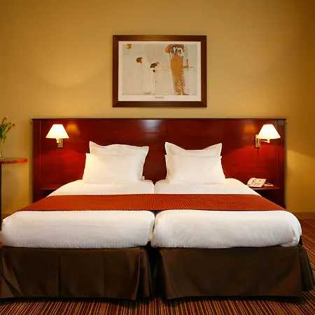 Hotel Cour Saint Georges By Cw Hotel Collection-2