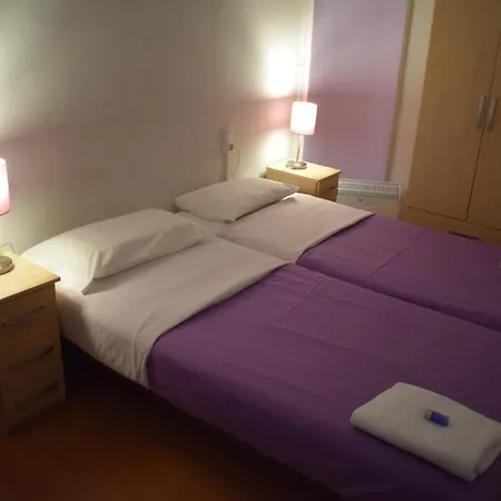 Hostal Mimi Las Ramblas-3