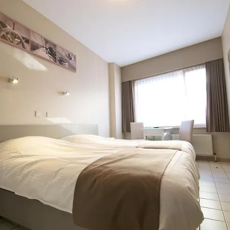 Hotel De Golf-3