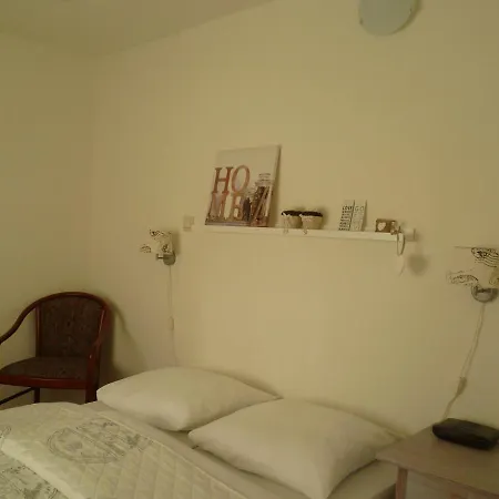 Hotel Pension Oranje-2