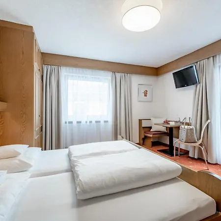 Bed & Breakfast Fender-3