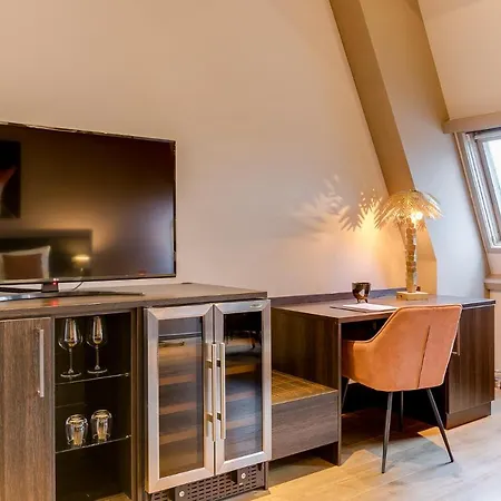 Brasss Hotel Suites-2