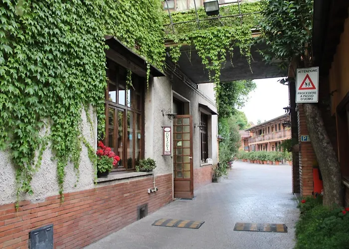 Hotel La Locanda Del Borgo Rome