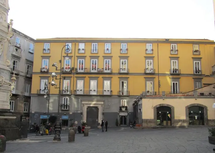 Rooms in San Domenico Maggiore 3 Napels