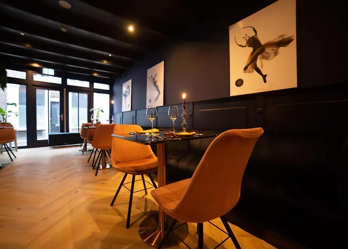 Hotel Cafe Restaurant 'T Raedhus Dokkum