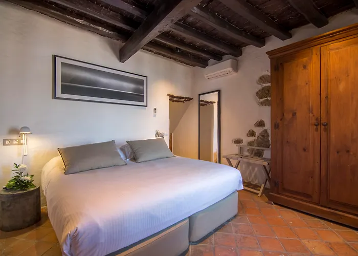 Hotel La Torre Del Canonigo - Small Luxury Hotels Ibiza-stad