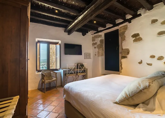 Hotel La Torre Del Canonigo - Small Luxury Hotels Ibiza-stad