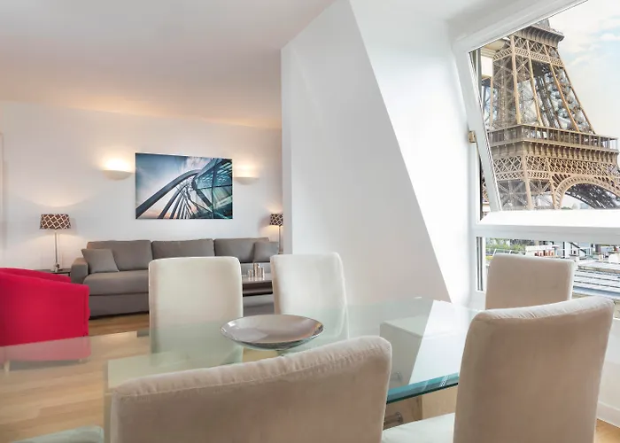 Residence Charles Floquet Parijs