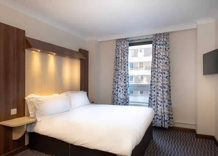 City Sleeper At Royal National Hotel Londen