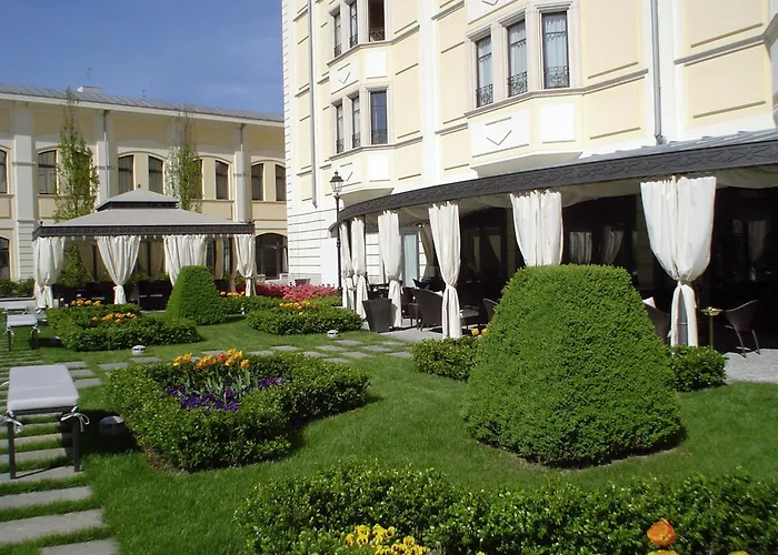 Grand Visconti Palace Milaan