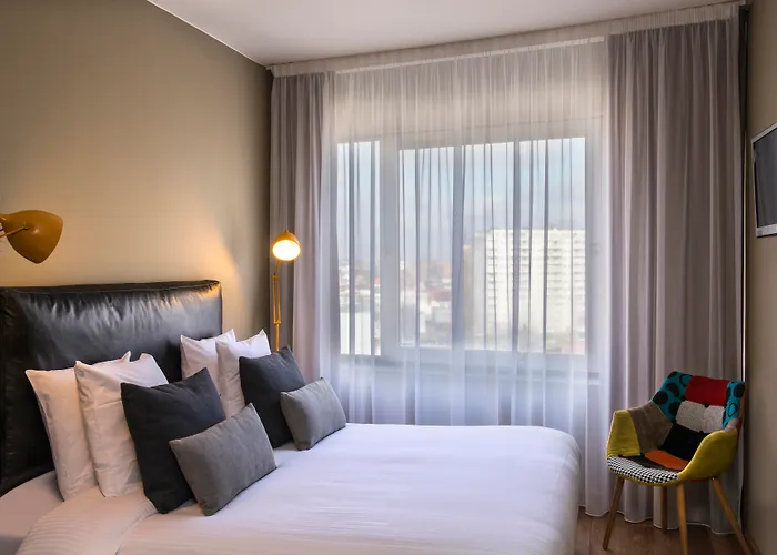 Tryp By Wyndham Antwerp Hotel
