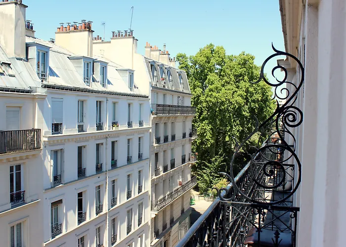 Hotel Du Chemin Vert Parijs
