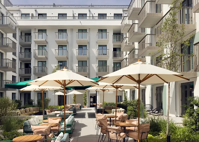 Schwan Locke Hotel München