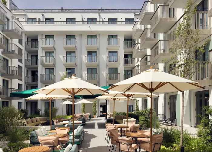 Schwan Locke Hotel München