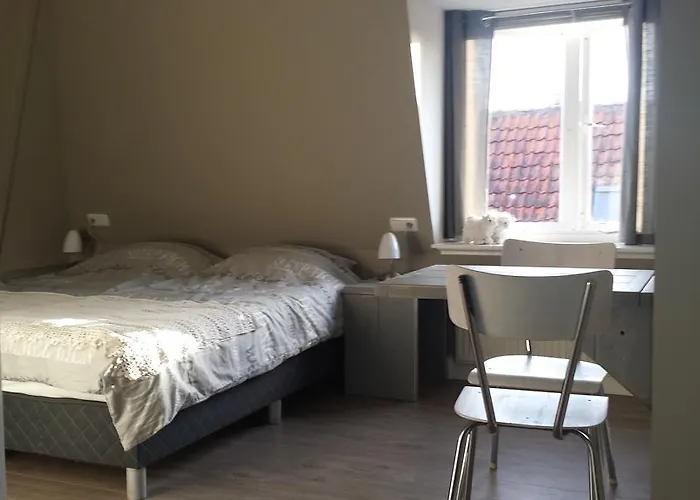 Logies Ommes! Hotel Harlingen