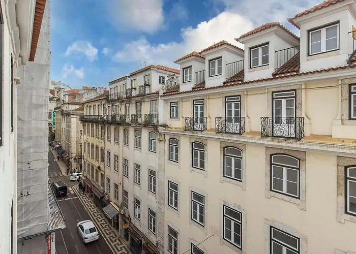 Ando Living - Douradores House Lissabon