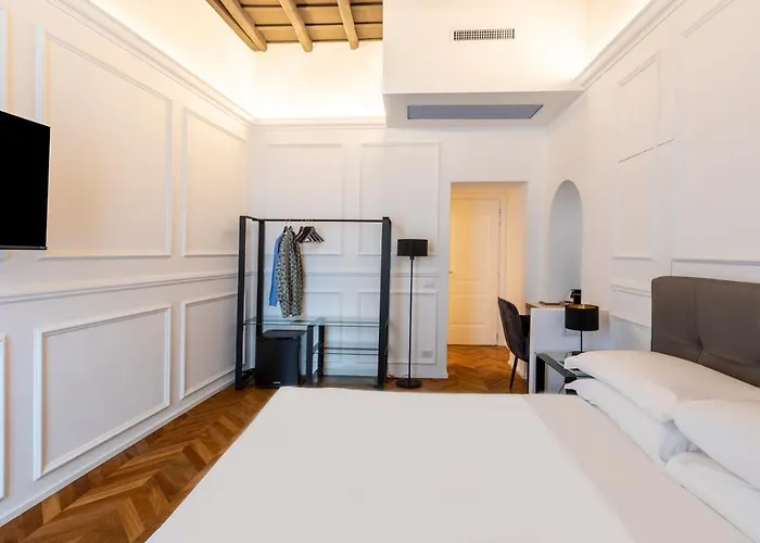 Largo Arenula Suites Rome