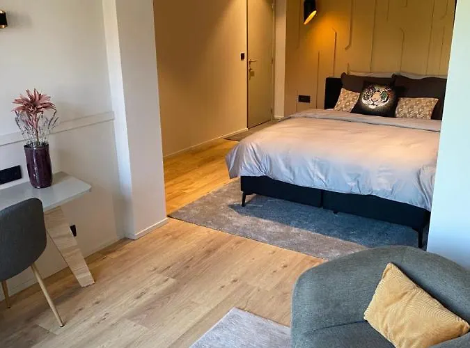 Good Mood - Chambres Et Suite Namen