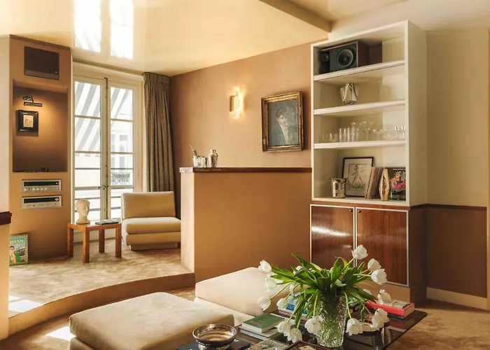 Les Suites Cinabre Parijs