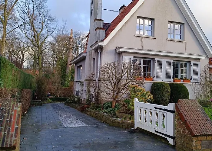Hidden Gem Centre Of Bruges Free Parking Hotel