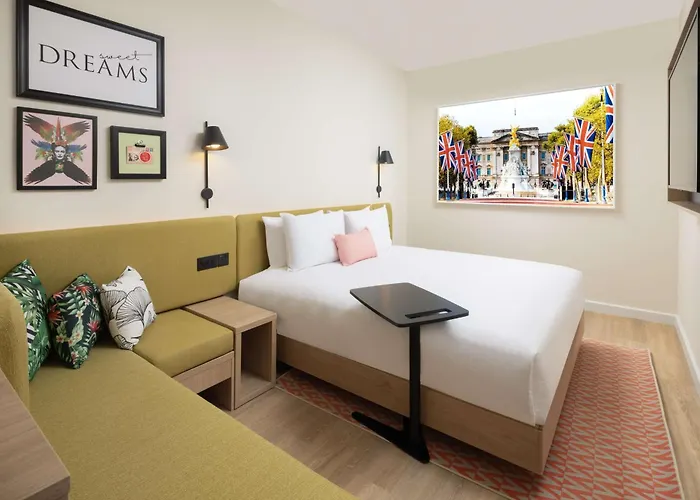 Hampton By Hilton London Old Street Hotel