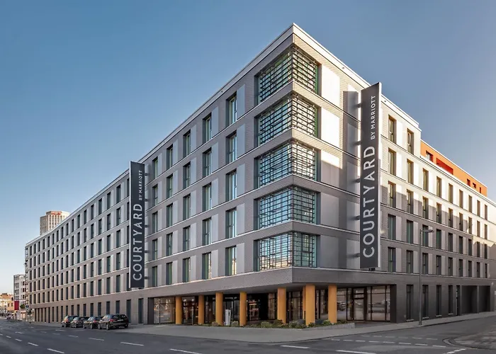 Courtyard By Marriott Cologne Hotel