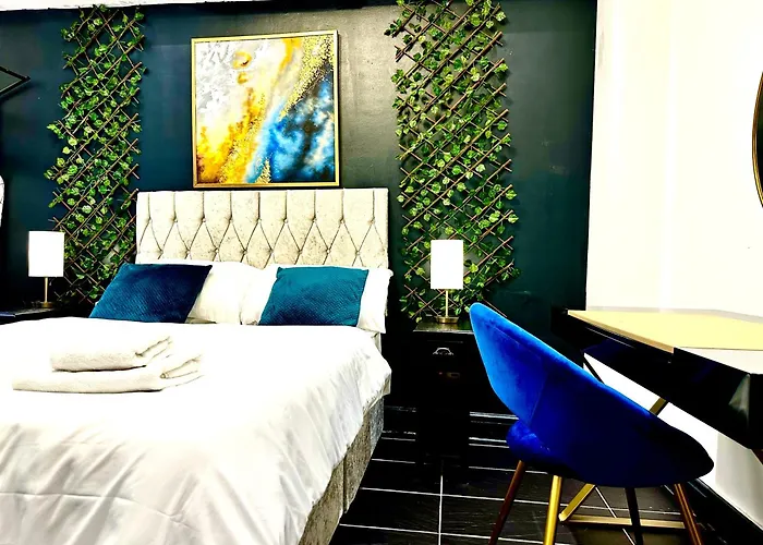 Duke And Duchess Apartments And Rooms - Private In Room Hot Tub Suites Londen