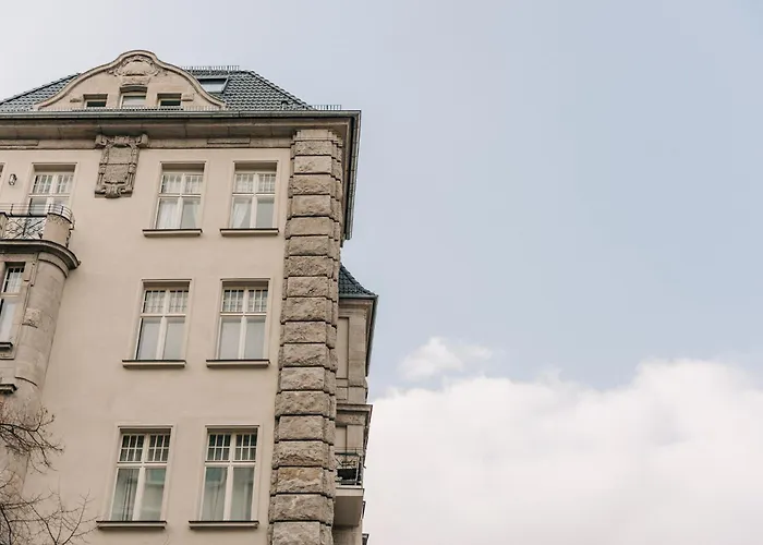 Frankfurter Allee Apartments By Sabine Berlijn