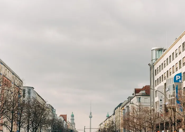Frankfurter Allee Apartments By Sabine Berlijn