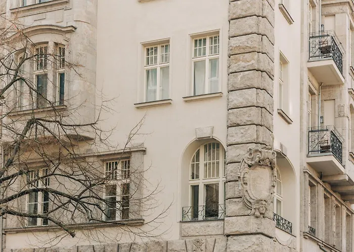 Frankfurter Allee Apartments By Sabine Berlijn