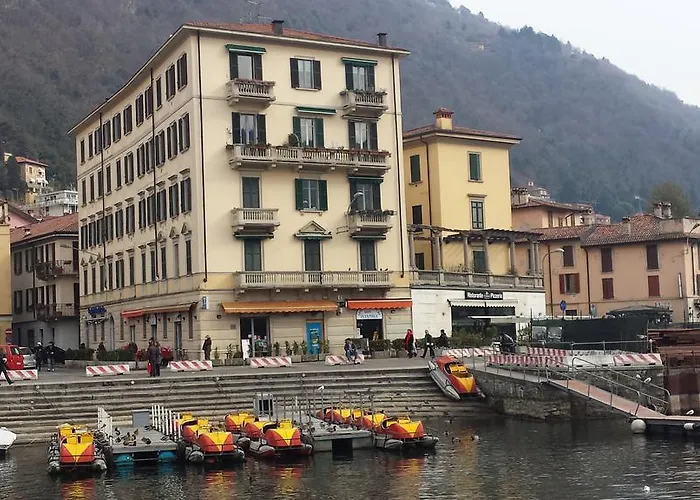 Al Porticciolo Di Sant'Agostino Bed and Breakfast Como
