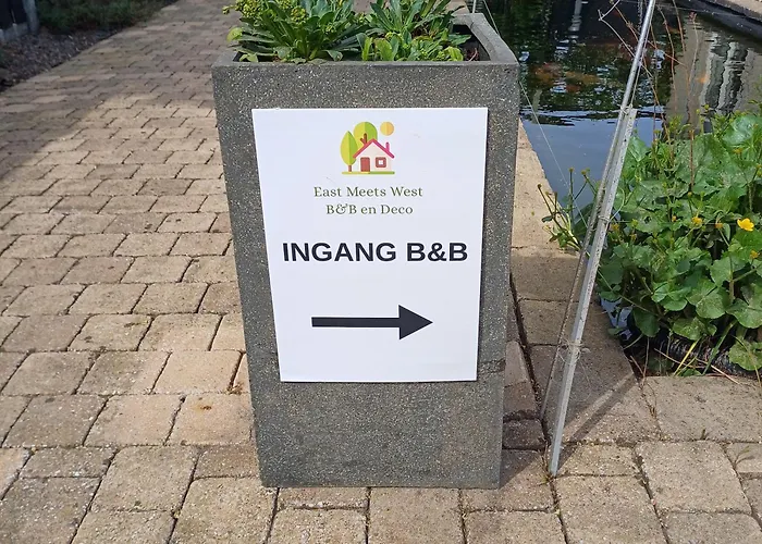 East Meets West Bed And Breakfast Veenendaal