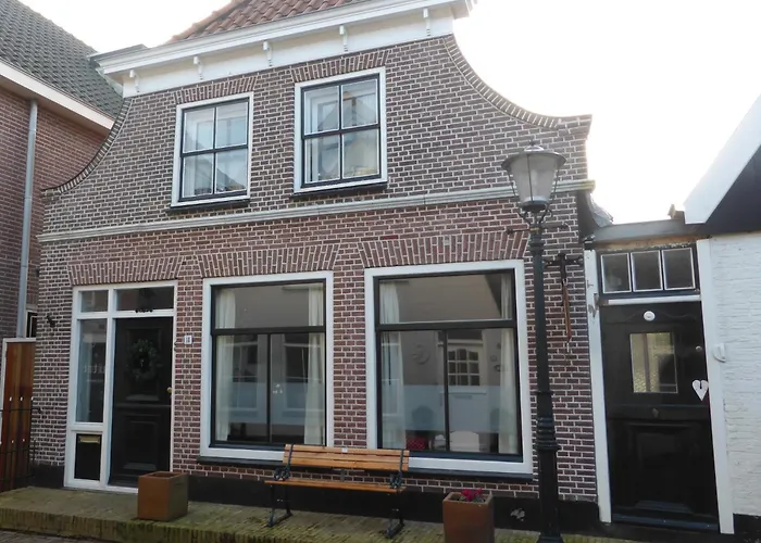 B&B Bureau Warmoesstraat Den Burg