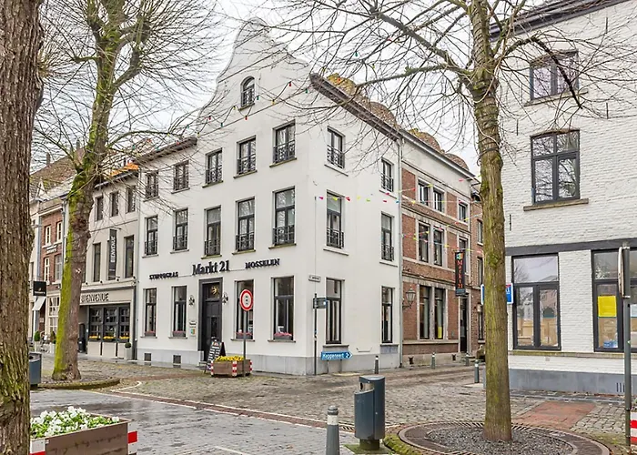 Guesthouses By Hotel Van Eyck Maaseik
